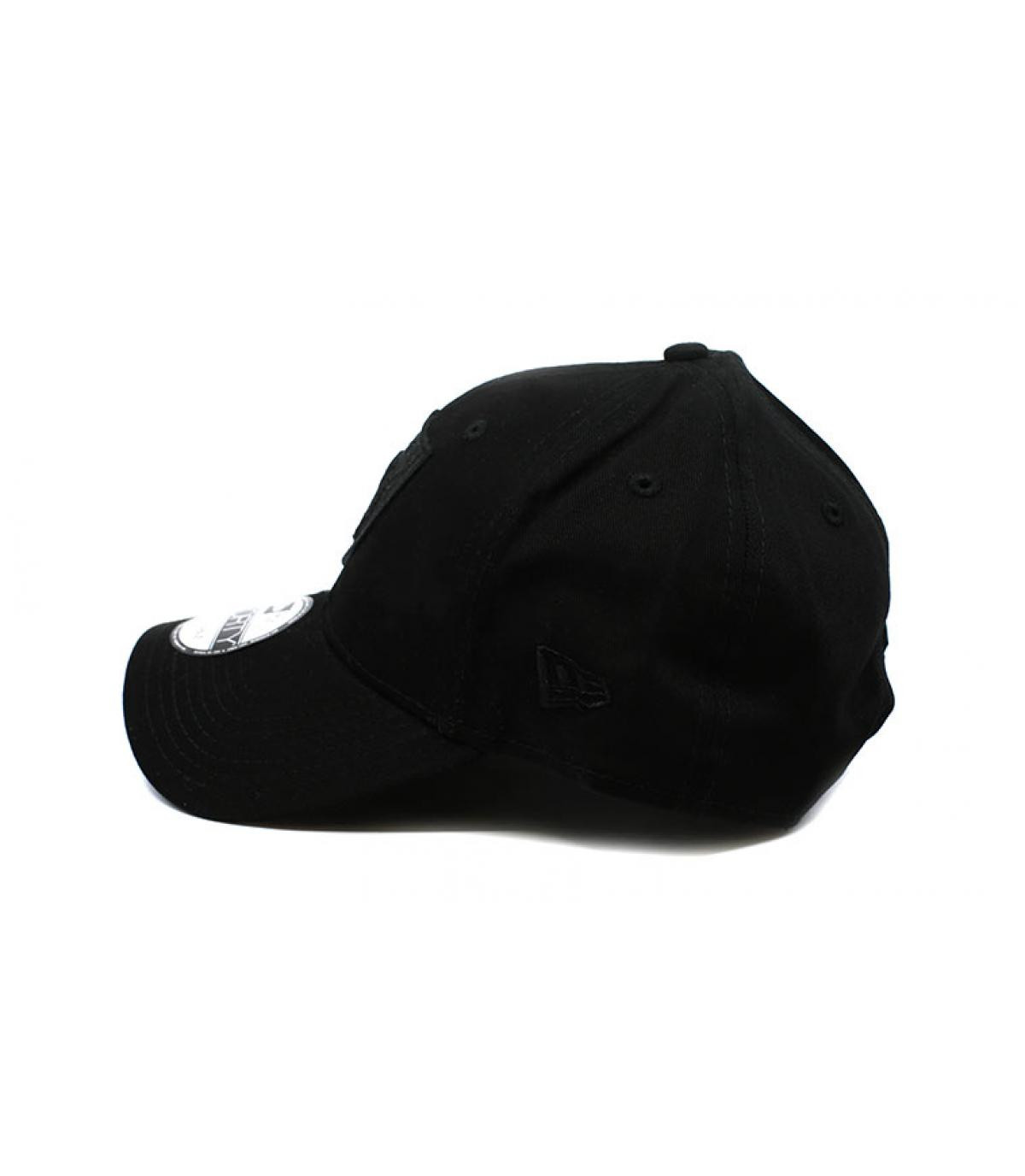 New Era black Raiders cap